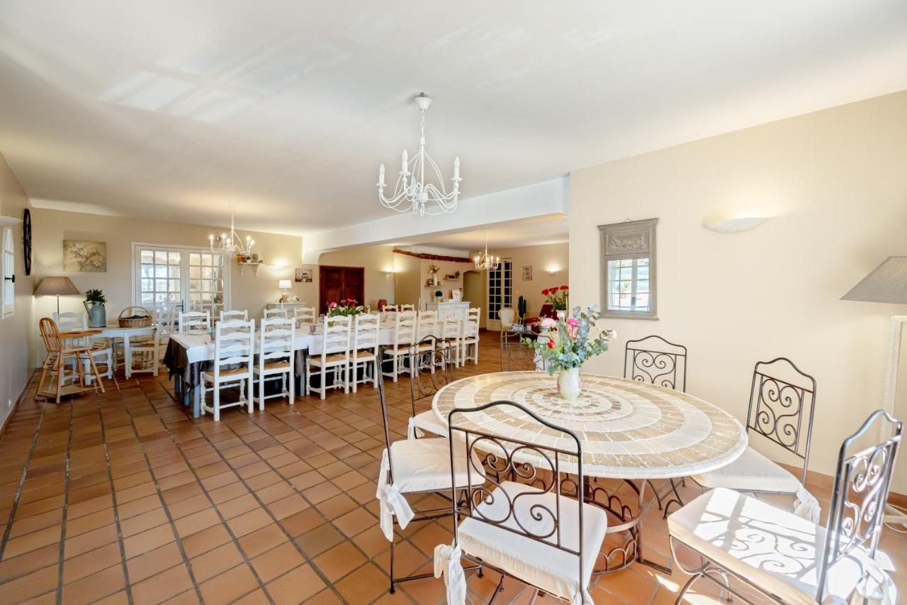 La Maison Du Rouge Gorge - Charmante Maison Climatisee Avec Piscine Ponteves Luaran gambar